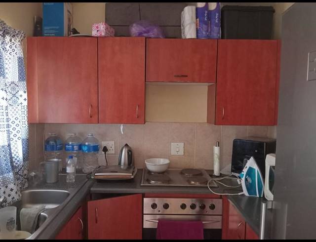 1 BEDROOM APARTMENT FOR SALE IN CLUBVIEW